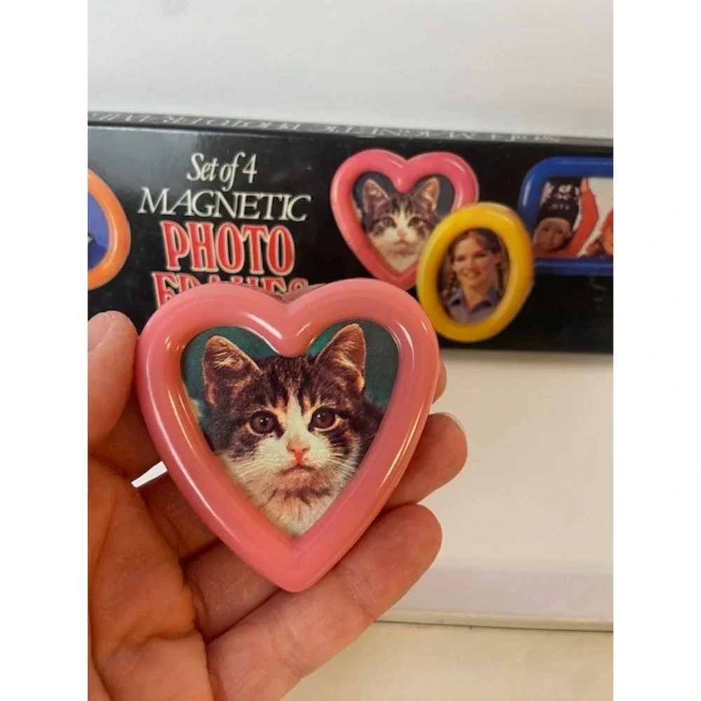 Vintage 1983 WA Stratford Magnetic Photo Frames Set of 4 Heart Oval Retro Decor